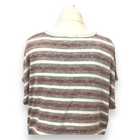 Lane Bryant Women’s Short Sleeve V Neck Stripe Sweater Tunic, size 22/24 - Picture 4 of 7